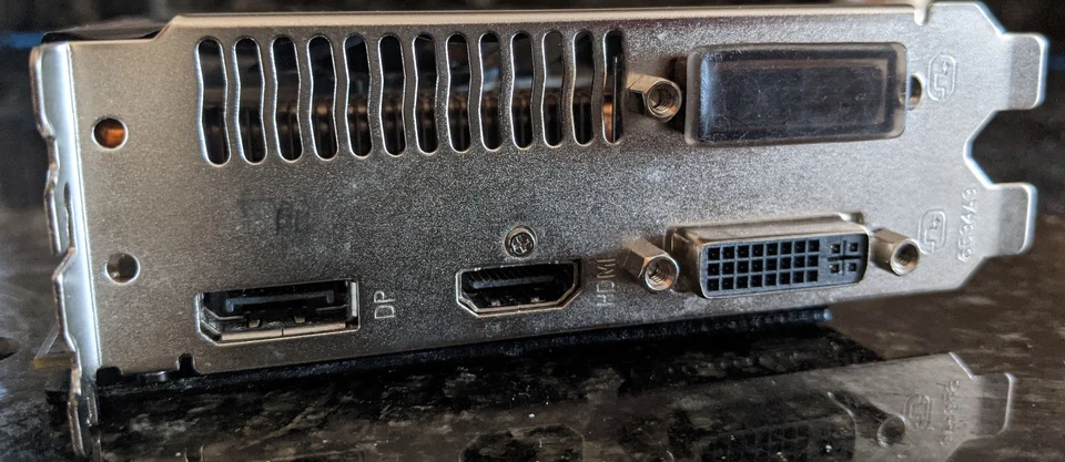 PowerColor AMD Radeon R9 380 4GB GDDR5 DVI HDMI Graphics Video Card - Image 4 of 4