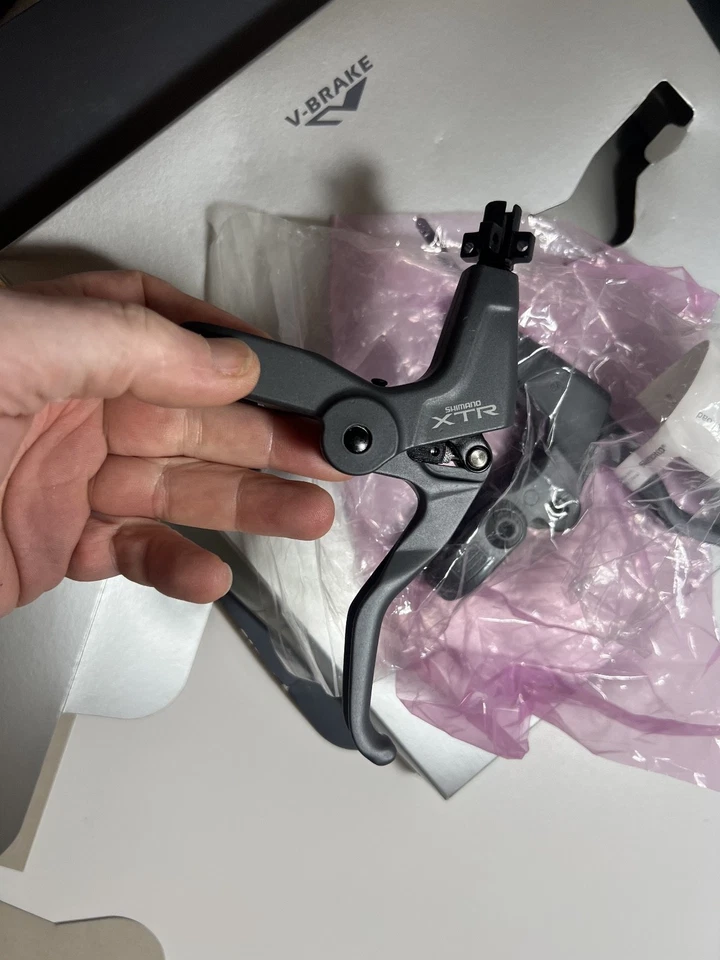 Leve freno a V Shimano XTR BL-M950 NOS vintage anni 90 MTB nuove con scatola con cavi - Immagine 2 di 4