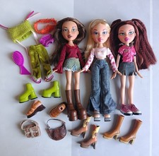 Bratz Bambole MGA Lotto Meygan Play Sportz Yasmin Cloe + accessori vestiti