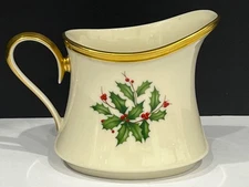 PERFECT LENOX CHINA HOLIDAY HOLLY BERRY CREAMER     FIRST QUALITY FREE SHIPPING