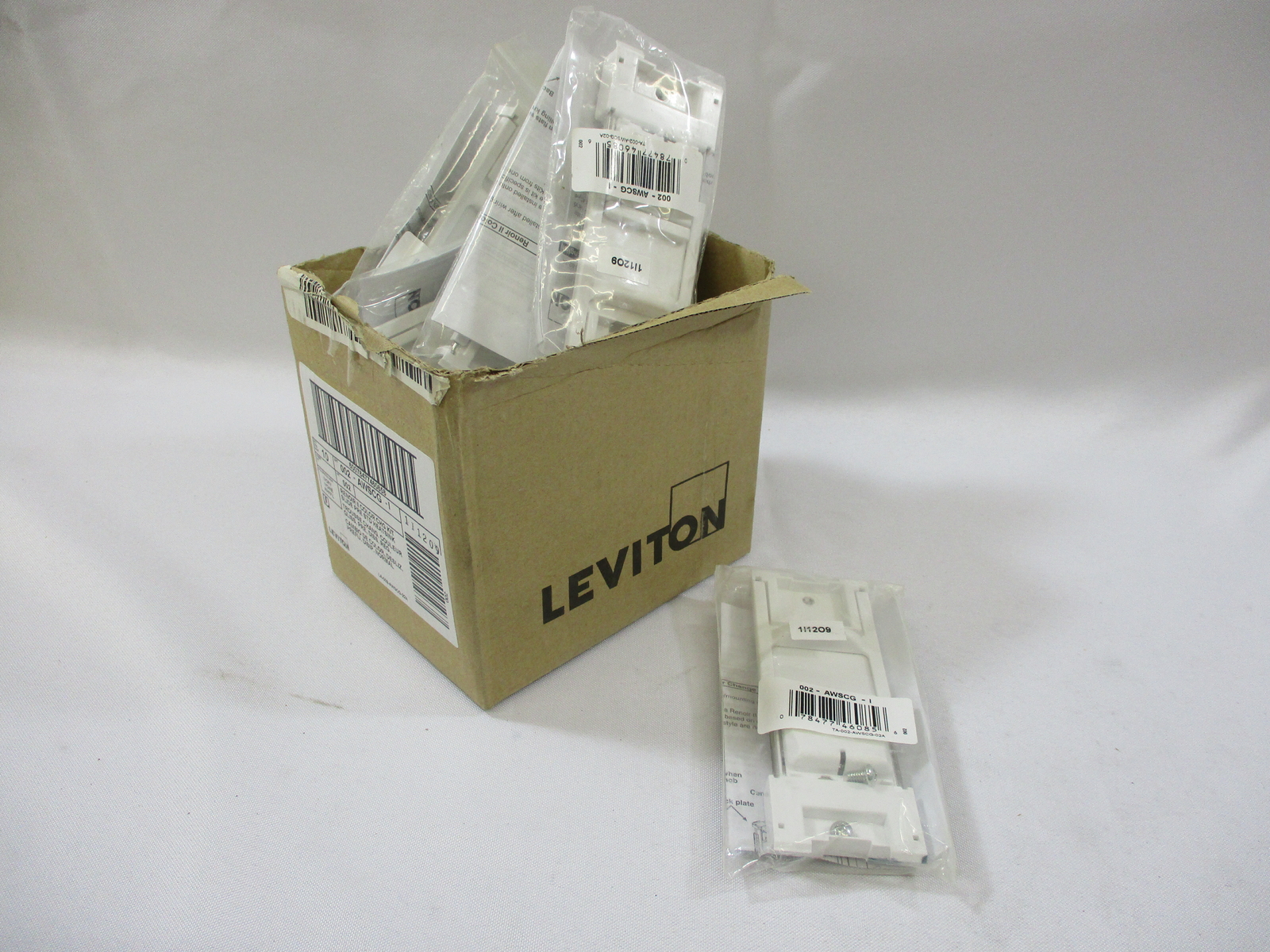 *NEW* (LOT OF 11) LEVITON 002-AWSCG-1 RENOIR II DIMMER COVER PLATE