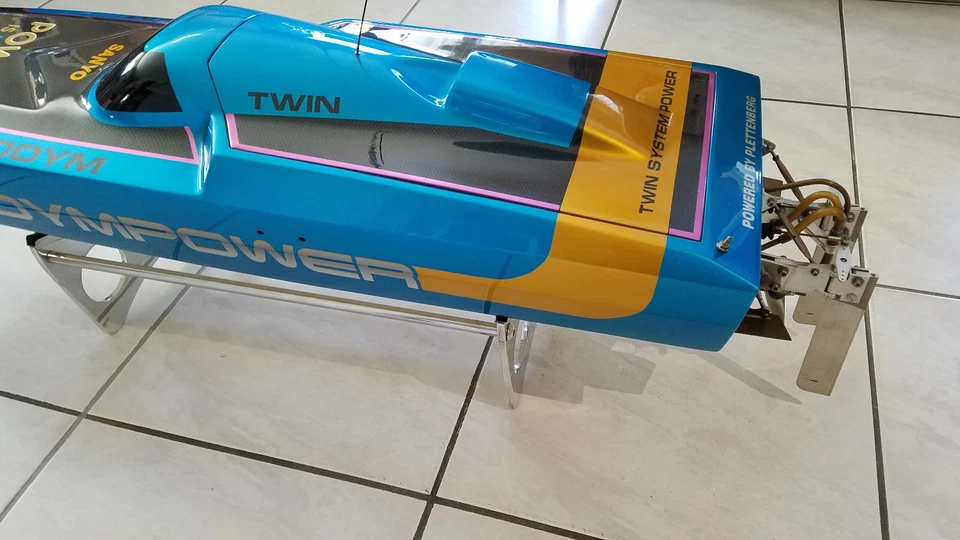 Powerboat AS- X trem sehr aufwendig gebaut und lackiert - Bild 2 von 4