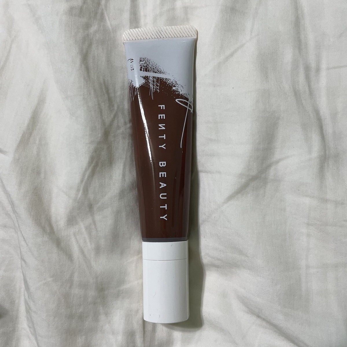 Fenty Beauty By Rihanna Pro Filt'R Hydrating Longwear Foundation