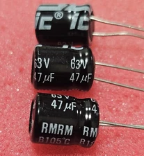 200PC ILLINOIS CAPACITOR 476RMR063M 47 MFD 63V +-20% 105 NEW IN ORG BAG  (3385)