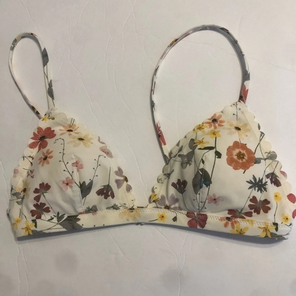 H&m scalloped swimsuit sales