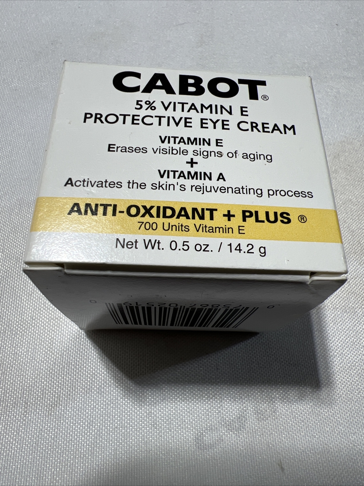 Cabot Age Defying Eye Cream with Vitamin A & E to Reduce Bags 0.5 Oz-image
