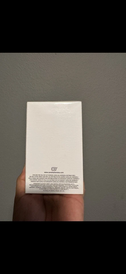 CH by Carolina Herrera - Colonia en aerosol EDT de 3,4 OZ para hombres Foto 2 de 4