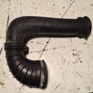 Mercedes-Benz E W211 2008 Diesel 125kW Ansaugrohr Ansaugschlauch Turbolader