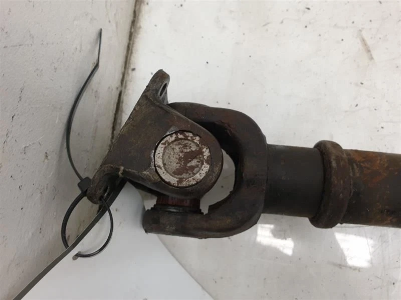 79-83 TOYOTA PICKUP 2.4L 4WD MT REAR DRIVE SHAFT ASSMEBLY — 第 2/4 张图片