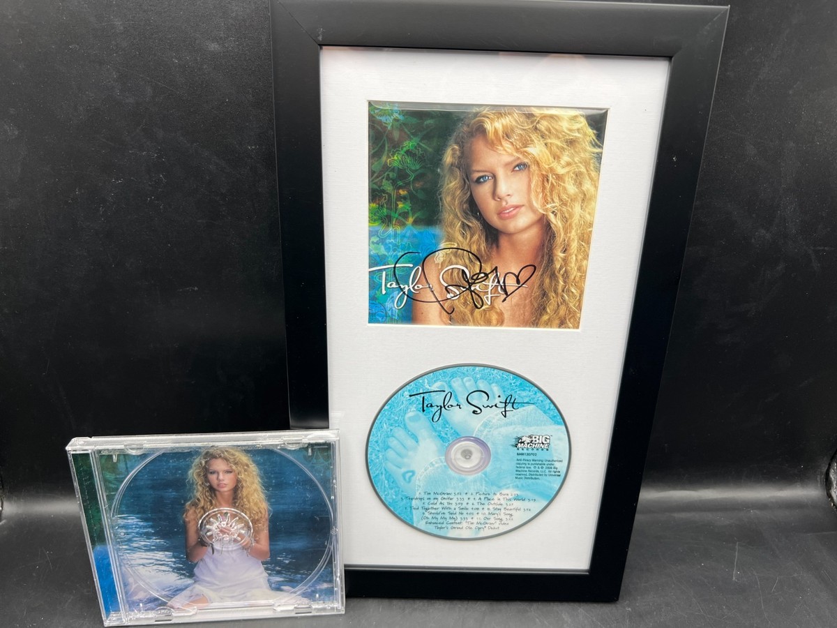 Taylor Swift サインCD Taylor Swift Signed FOLKLORE Autographed CD Album
