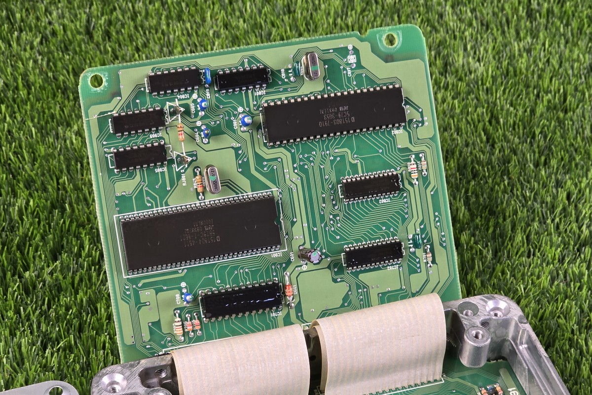 1994-1995 Toyota Land Cruiser 1kzTE Engine Computer 89661-60250