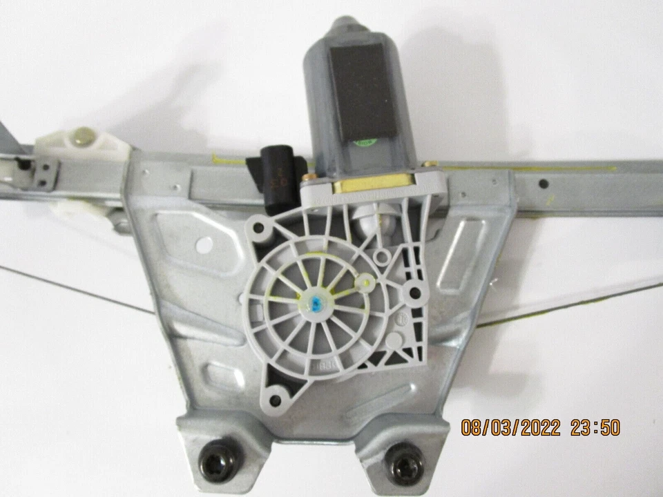Genuine GM OEM 22682244 Rear Side Door Window Regulator Assembly - Изображение 2 из 4