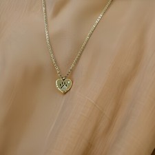 Heart Paw Print Pendant Necklace in yellow Gold