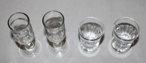 4 Vintage Schnapsgläser 2 Unzen Bar Shooters 2 Stiel / 2 Traditionell / #1 - Bild 2 von 7