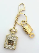 Auth Louis Vuitton Cadena PadLock Perfume Long Chain Gold Unbranded Bag Charm