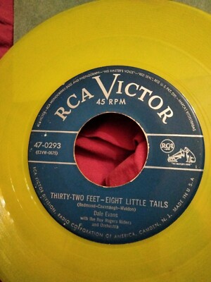 FUZY WUZZY /THIRTY-TWO FEET-EIGHT- LITTLE TAILS RARE yellow wax 45 rpm