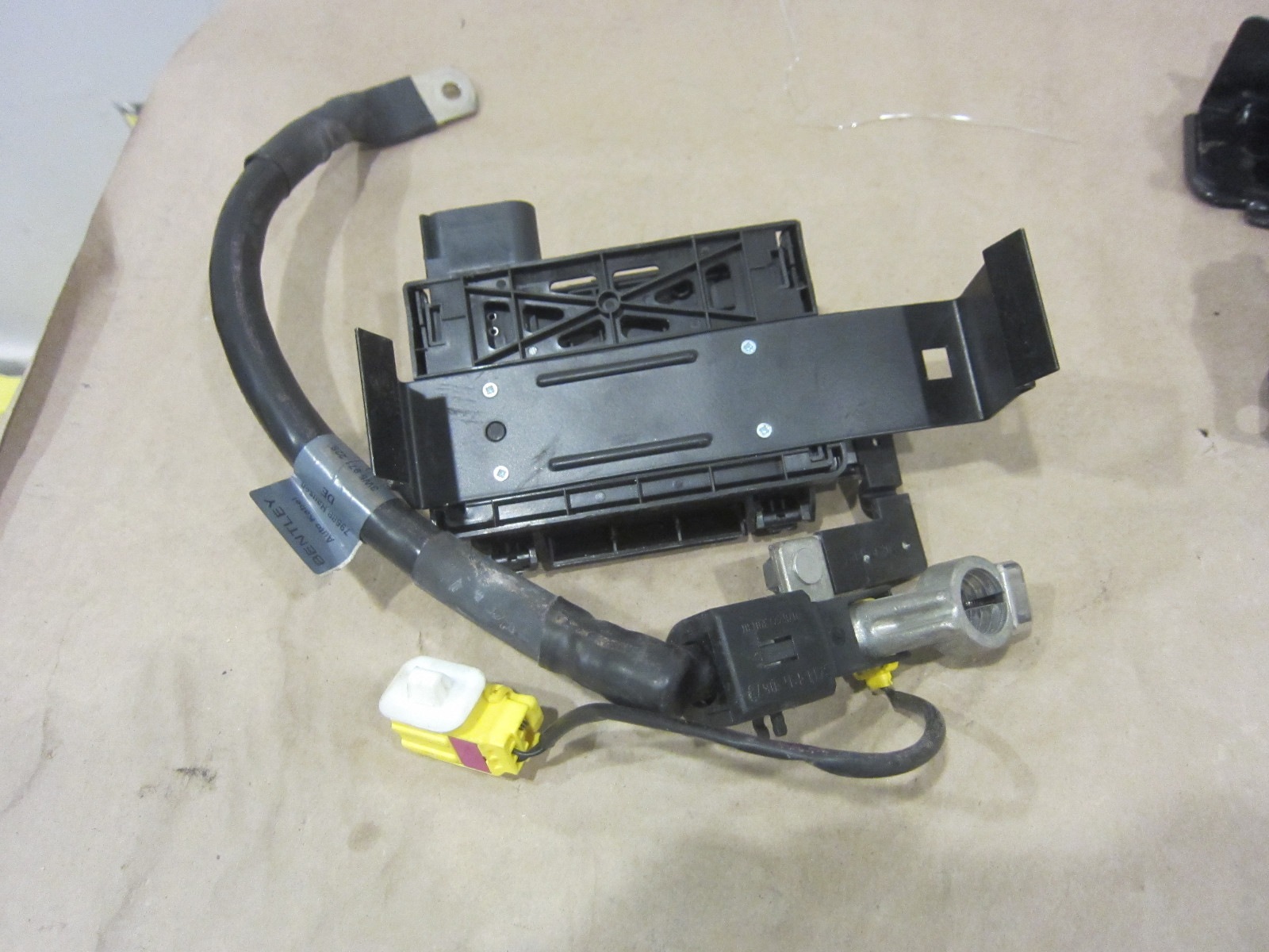 Bentley Continental Flying Spur - Battery Fuse Box With Bracket - P/N 3W0937550A