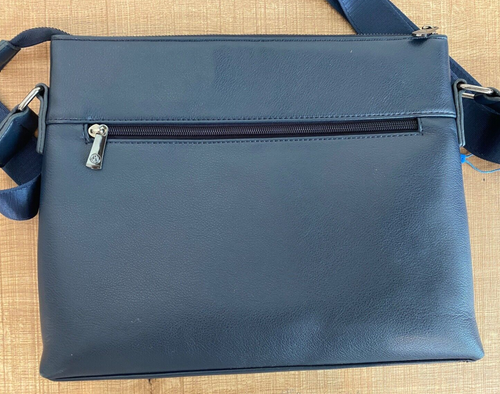 Volkswagen blue leather bag - Picture 2 of 15
