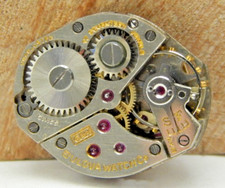 Vintage 1947 Bulova 6AH 17 jewel ladies wrist watch movement with dial and hands