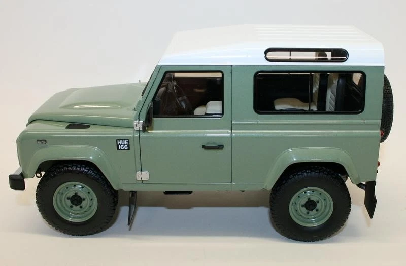 Almost Real 1/18 Scale Diecast 810204 - Land Rover Defender 90 Heritage Edit - Image 4 of 4