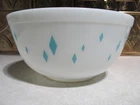 Rare Pyrex Turquoise Blue Diamonds Dainty Maid Promotional Pattern Bowl  2.5 Qt.
