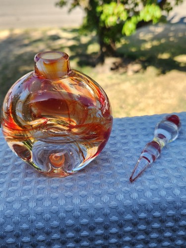 Vintage MCM Art Glass Orange Swirl Perfume Bottle W/Stopper Heavy Indented Sides - Picture 5 of 13