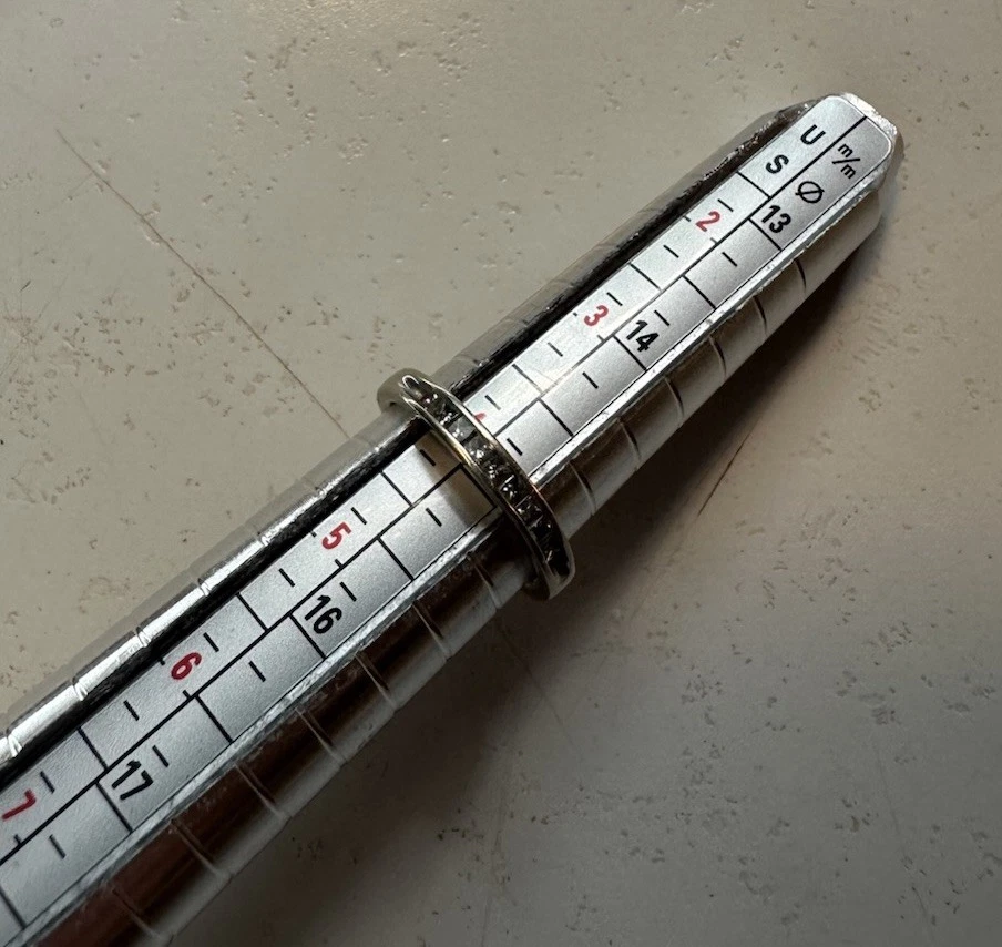 Alianza de boda de oro blanco de 10k usada talla 4 Foto 2 de 4