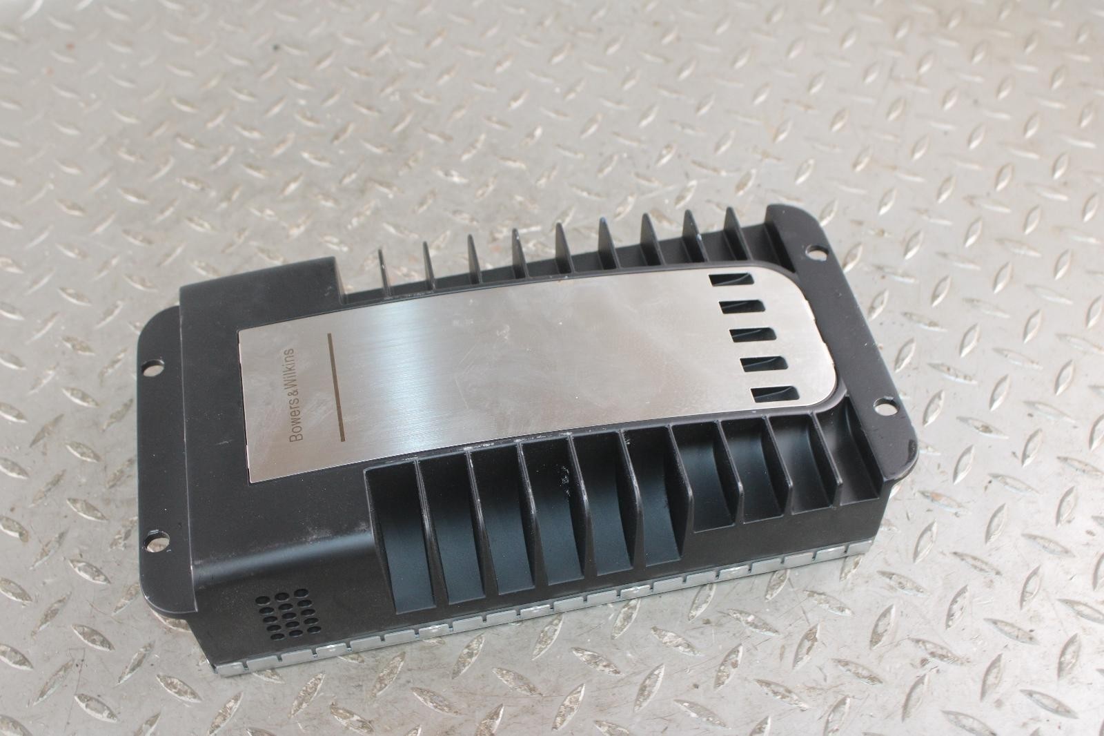 Maserati Ghibli 2000-2014 Amplifier