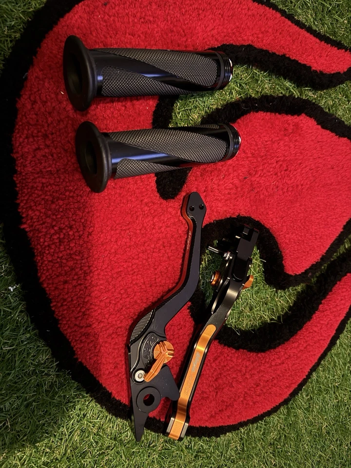 Kit Deslizante Completo Ninja 400. Palancas y empuñaduras de freno/embrague  Foto 3 de 4