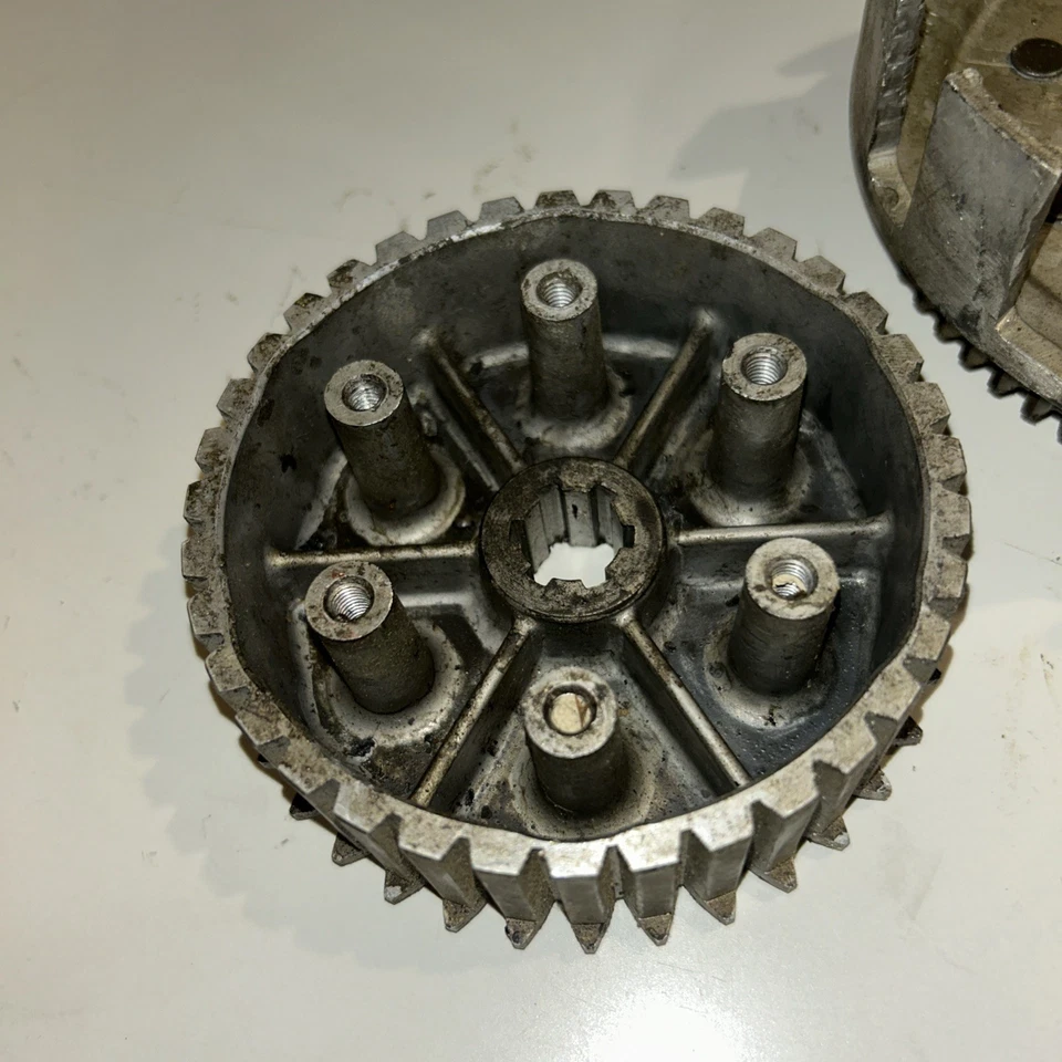 Buje de canasta de embrague 1976 1977 1978 Suzuki RM250 RM 250 21200-41100 Foto 3 de 4