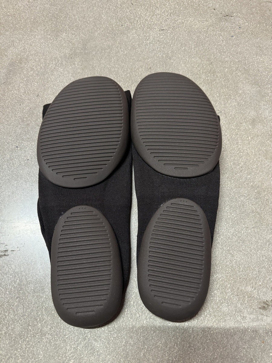 Size 3 - Yeezy Pod Black - YZYPODBLK Vultures Kanye West Size 3 - Yeezy Pod Black - YZYPODBLK Vultures Kanye West