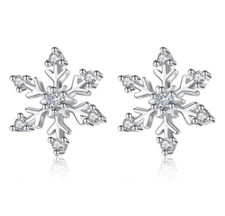 Women 925 Sterling Silver Cubic Zirconia Snowflake Stud Earrings Gift Box G15