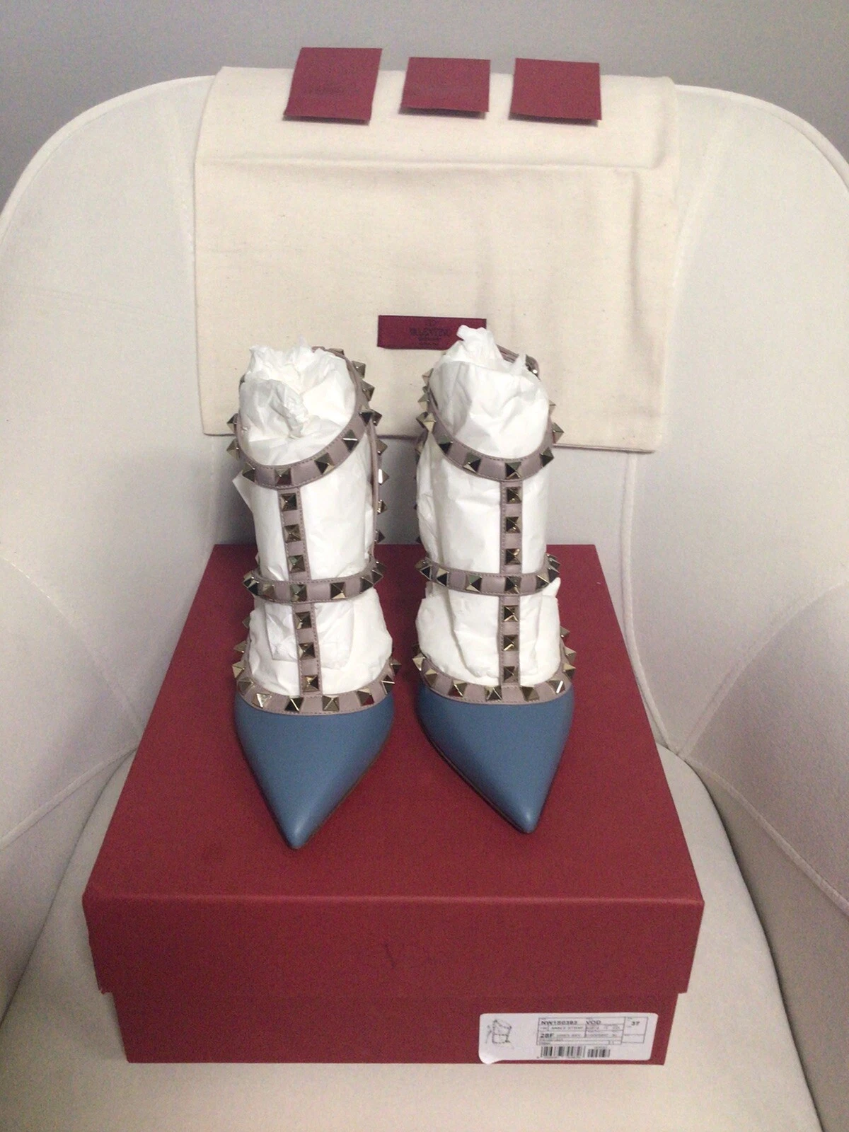 Valentino — Valentino Garavani Rockstud Leather Pump Sz 37