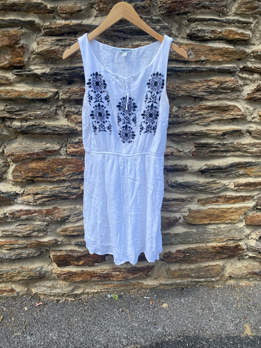 Old Navy abito tubino bianco tubino tubino tubino con ricamo floreale nero tg M - Foto 3 di 6