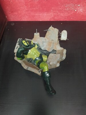 ToyBiz Spider-Man Classics Vault Guardian display base for Venom MARVEL LEGENDS 