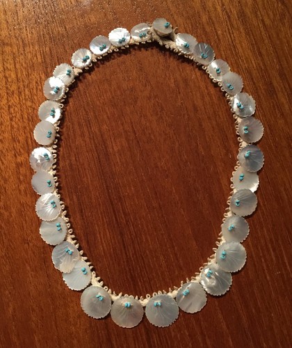 ANTIQUE MOTHER OF PEARL ON BRAID WITH TURQUOISE BEADS 14" SMALL CHOKER - Picture 5 of 11