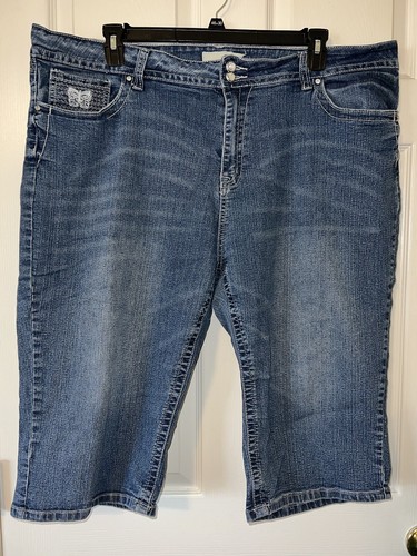 Bebe Capri En Jean Denim Taille 27 - Coupe Courte, Taille Basse, Lavé Clair
