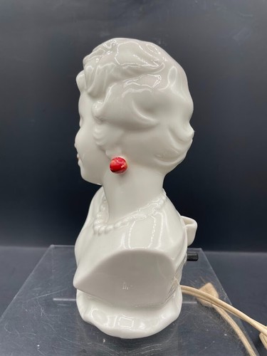 Deco Lady Head Perfume Lamp White Ceramic Accent Lamp Red Earrings - Picture 3 of 9