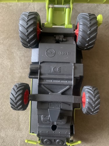Siku Claas Lexion 600 Combine Toy Model Metal & Plastic w/ Rubber Tires 9.5”Long - Picture 13 of 15