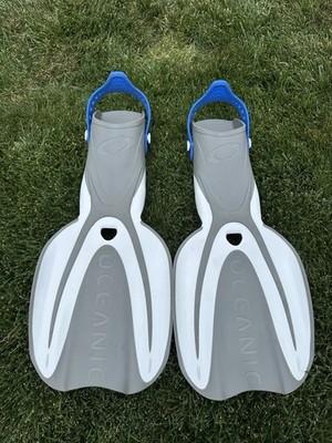Oceanic Flippers Open Heel Snorkeling With Carrying Bag Size Small / Medium.