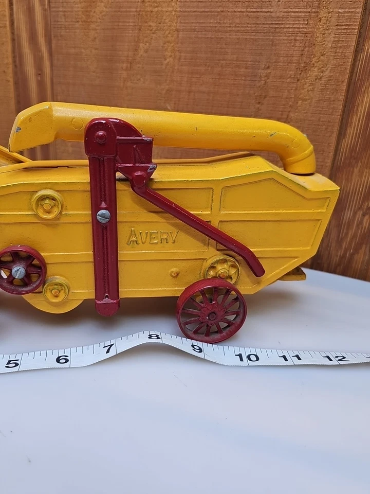 AVERY Yellow Fellow Thresher Cast Iron Irvin's Model Shop Burbank OH - Image 3 of 4