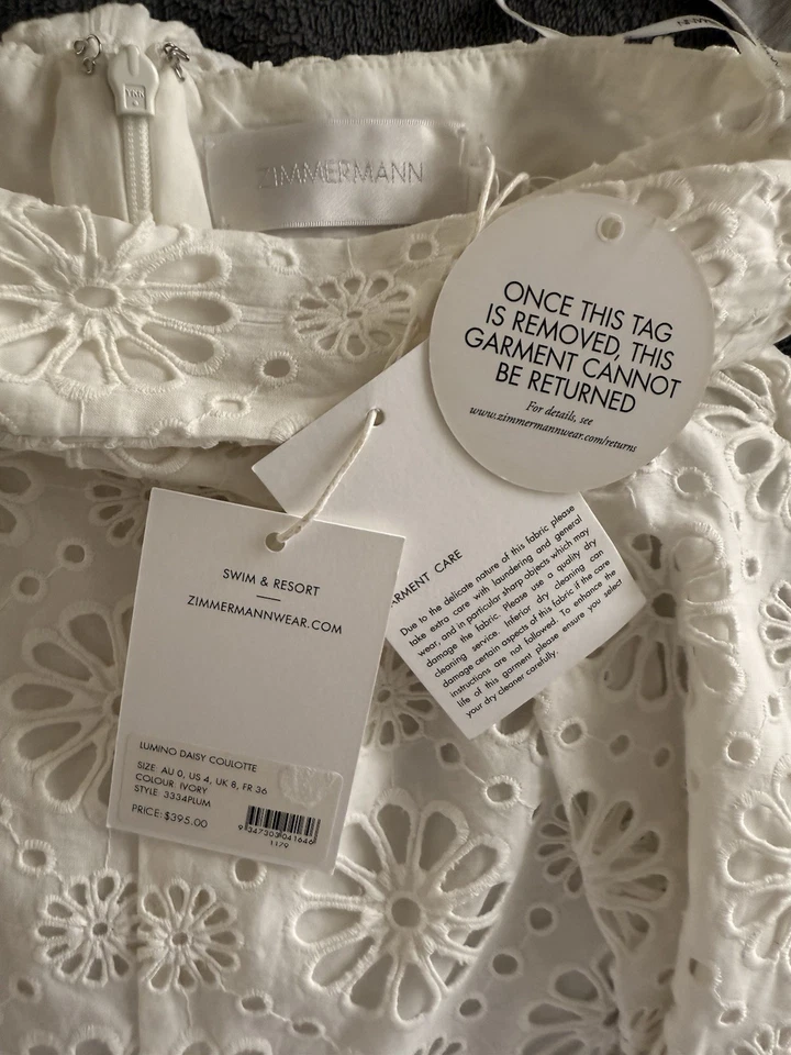 Zimmermann Lumino Daisy Coulotte Ivory Broderie Lace Shorts NWT Size 0 AU6-8 - Image 4 of 4