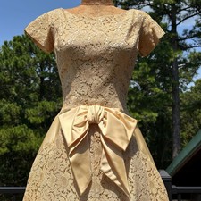Vintage 50s Cream Tone Lace  Satin Panels Full Skirt Petticoat Midi Dress XS