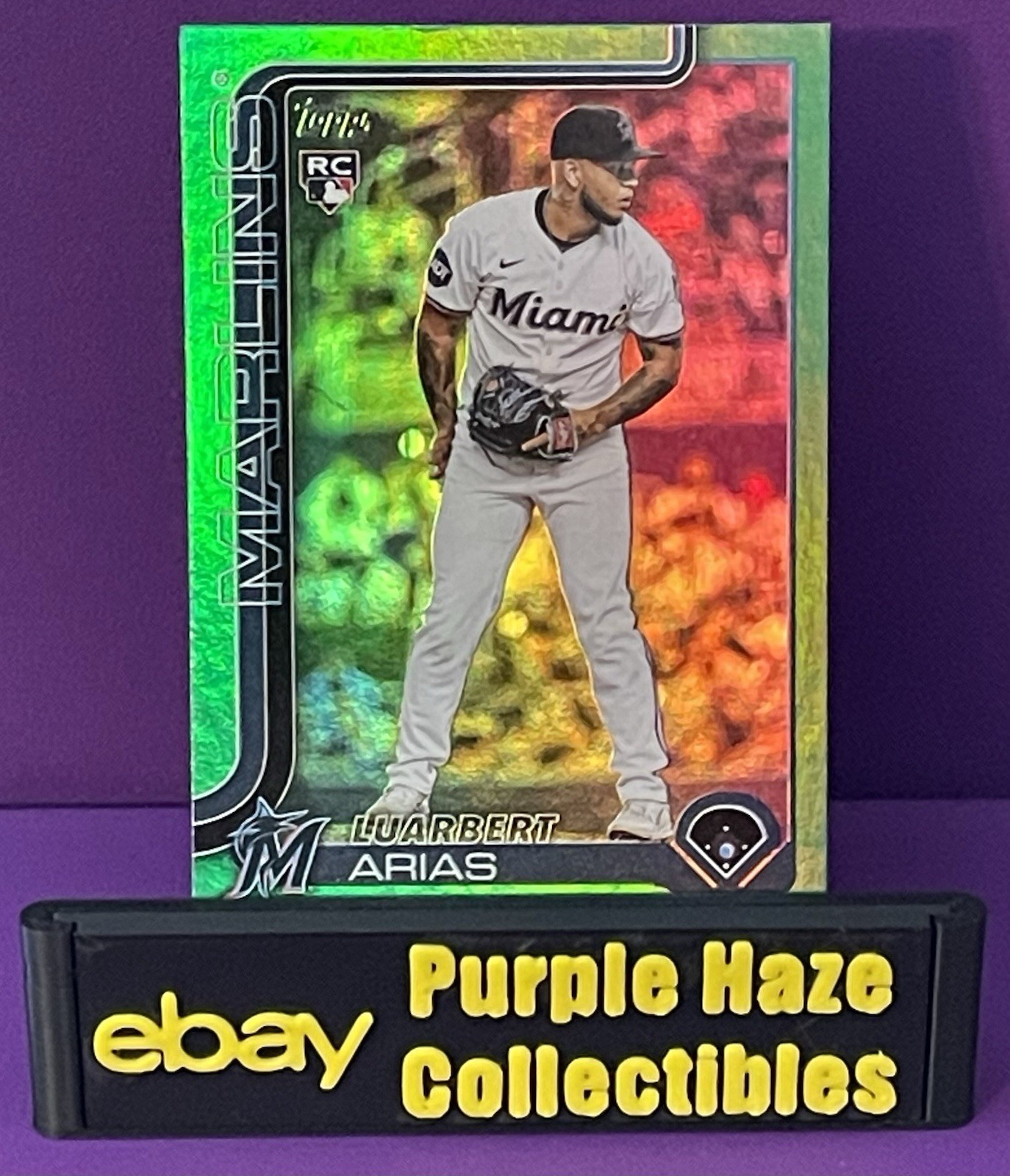 2025 Topps Update Series - Luarbert Arias #US53 Green Rainbow Foil /99 (RC)