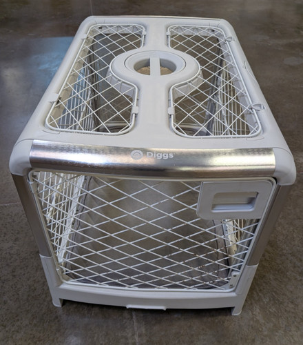 Diggs Revol Dog Crate Portable Collapsible Medium White Gray w/ Pad Pre-Owned