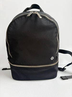Pre-owned lululemon White and Black Women\'s Backpack Lululemon City Adventurer Backpack *17L - White / Black  main image 2