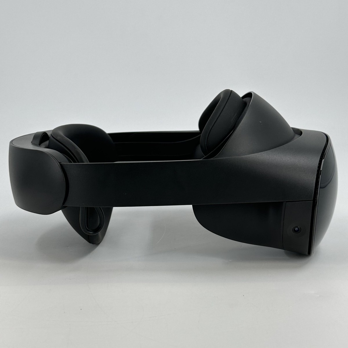 Meta Quest Pro VR Headset 256GB w/ Controllers/Dock/Regular