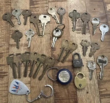 Vintage Assorted Keys Chcago Corbin Master Russwin Belllock Yale Eagle Weiser
