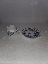 Nordic European Tradition The Netherlands Mini Tea Cup and Saucer Avon 1984