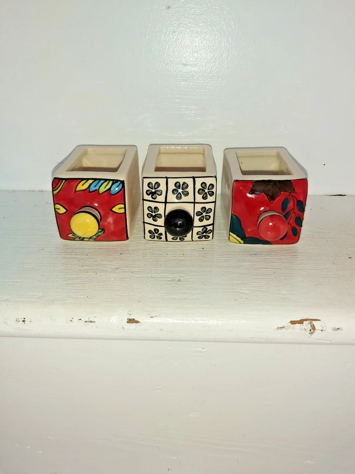 A SET OF THREE MINI HANDMADE CERAMIC INDIAN DRAWERS/PLANTERS - Image 2 of 4